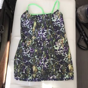 Never worn lulu size 8 top